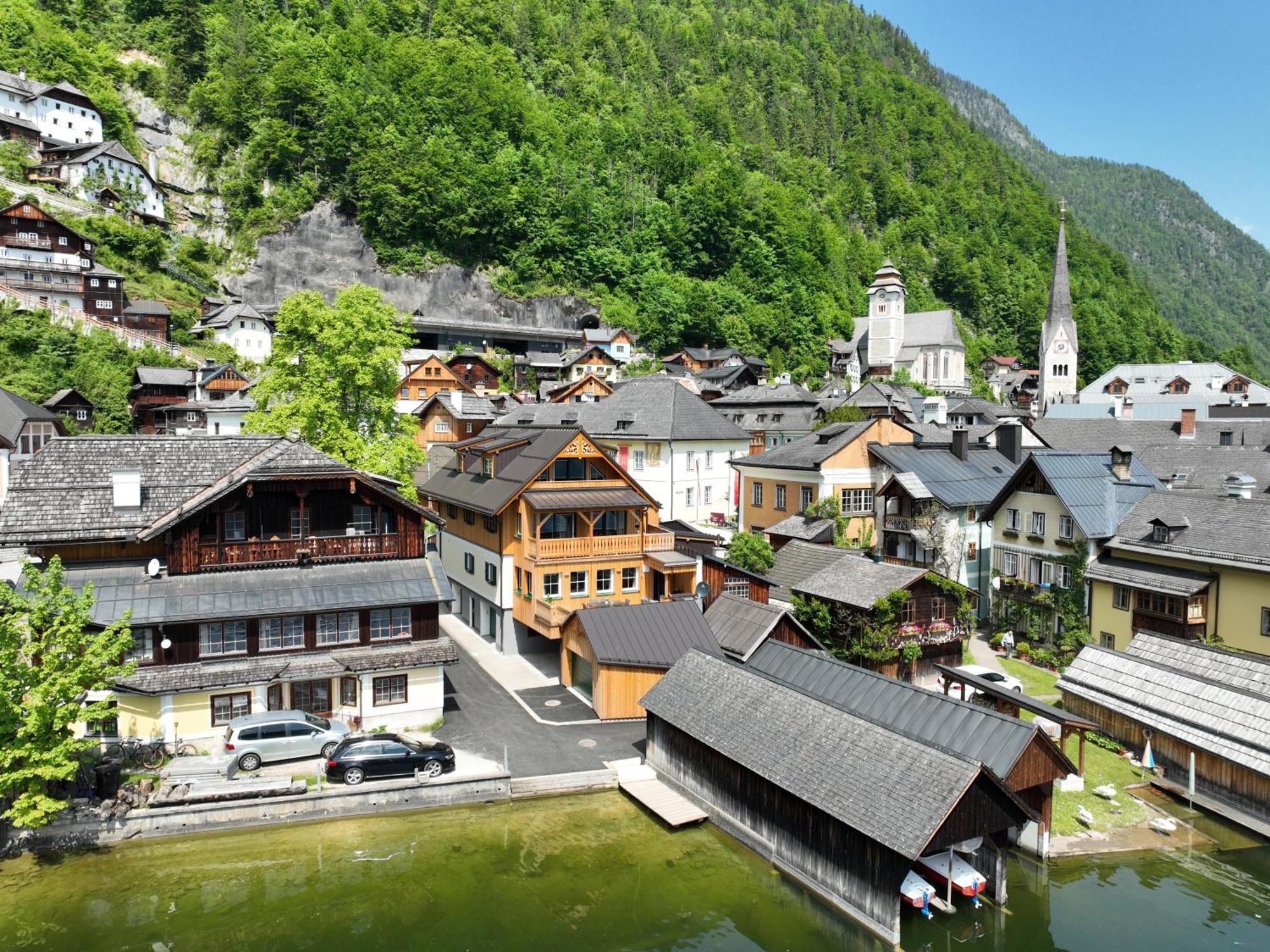 Weisses Lamm Hotel Hallstatt Room photo